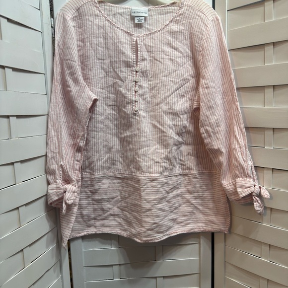 Liz Claiborne Tops - Liz Claiborne Striped Blouse with Bow Sleeves